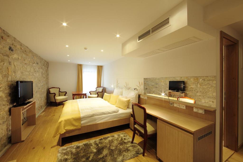 Hotel Historia Malomkert Veszprém Dış mekan fotoğraf